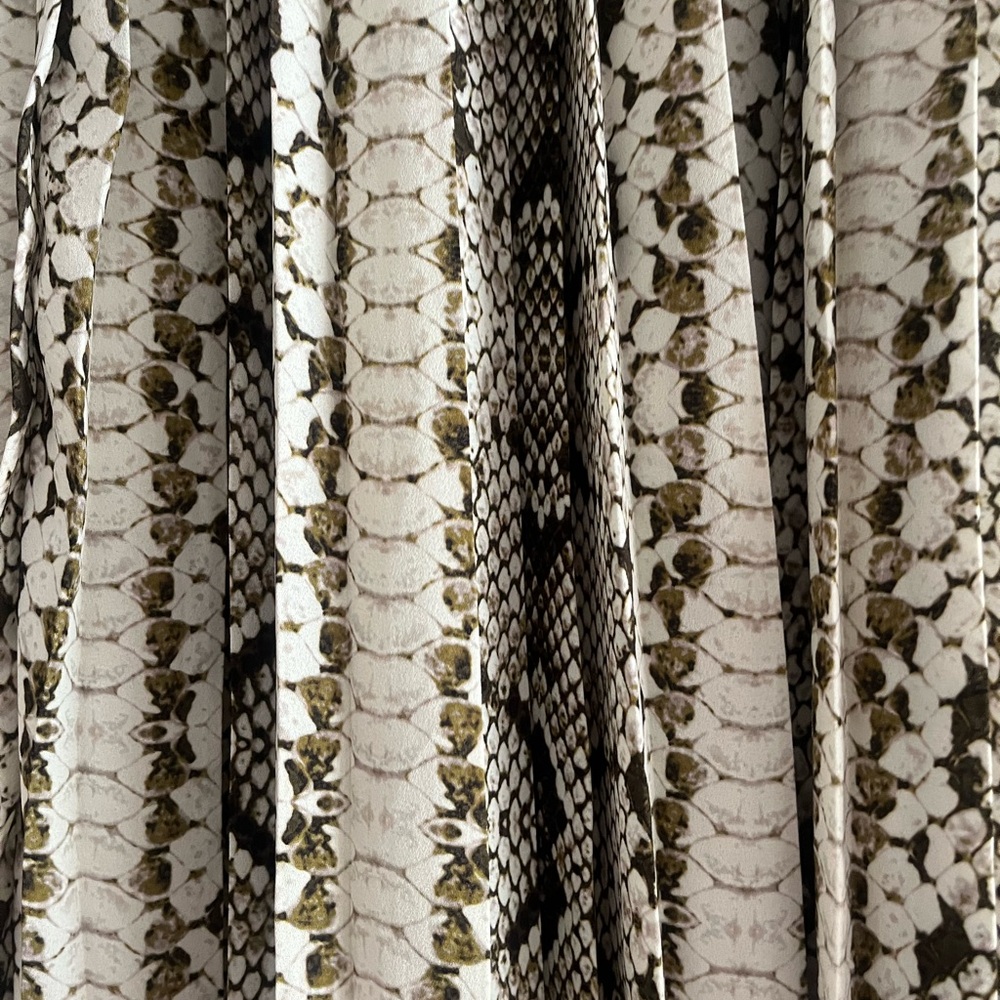 Jcrew Pleated Python Skirt. Euc! Size 6 - image 2